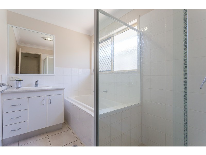 18 Tenielle Street, Boronia Heights QLD 4124