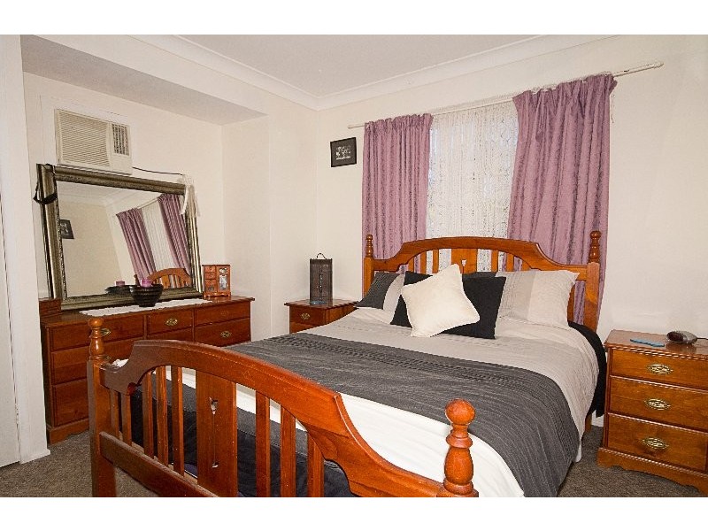 6 Barcrest Court, Crestmead QLD 4132