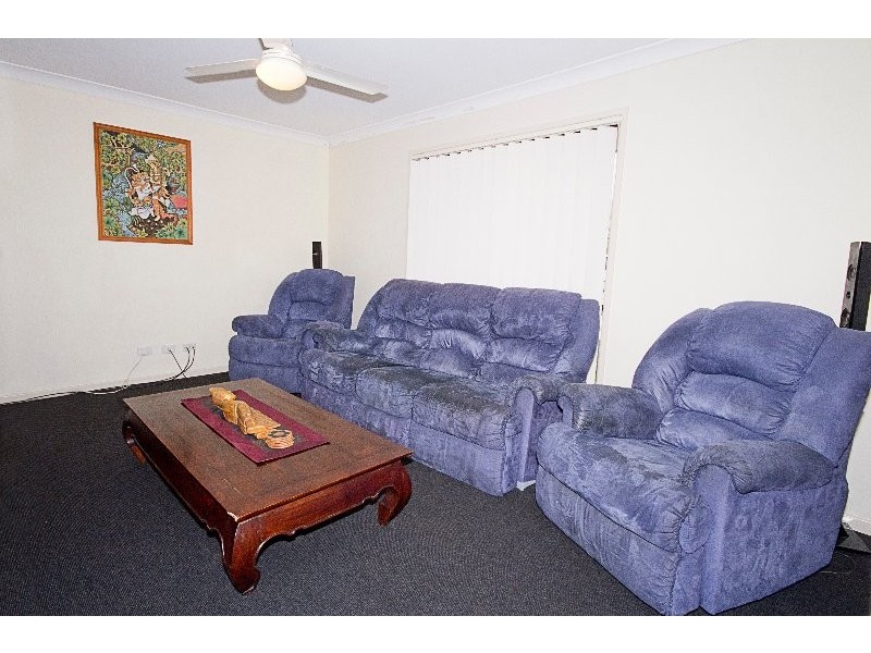 20 Pine Grove Drive, Crestmead QLD 4132