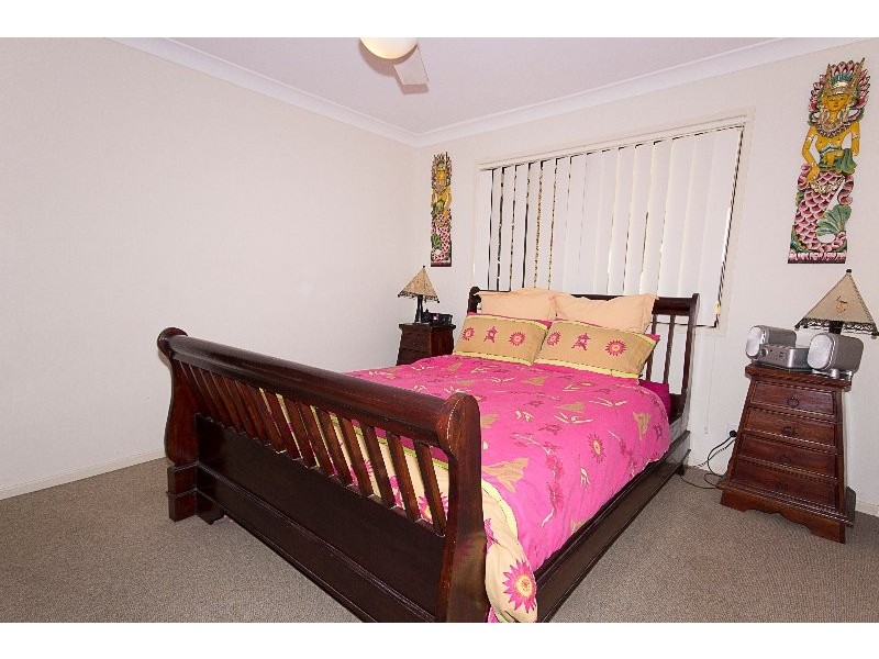 20 Pine Grove Drive, Crestmead QLD 4132