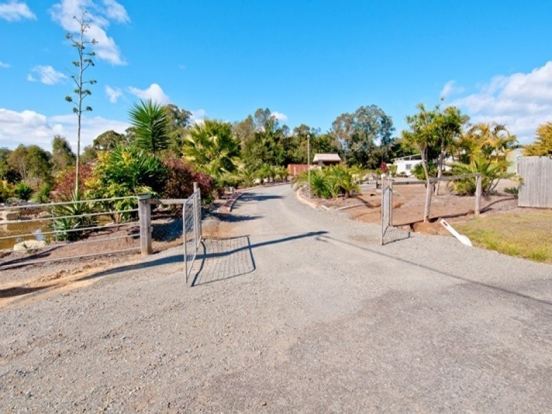 90 Henderson Road, Logan Reserve QLD 4133