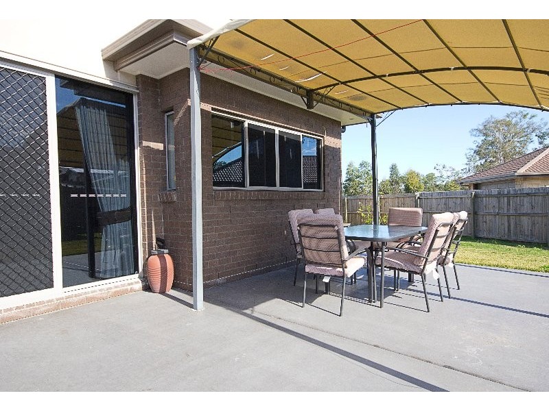 24 Grand Tce, Waterford QLD 4133