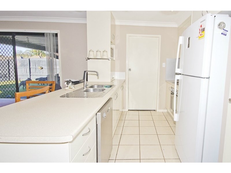 7 Webcke Ave, Crestmead QLD 4132