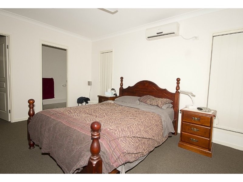 30 Mossman Parade, Waterford QLD 4133