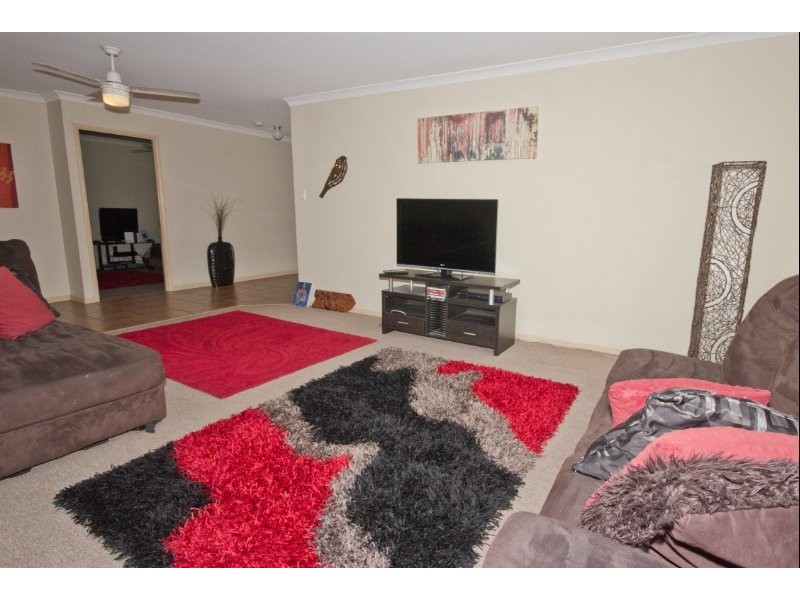 16 Starshine Street, Meadowbrook QLD 4131