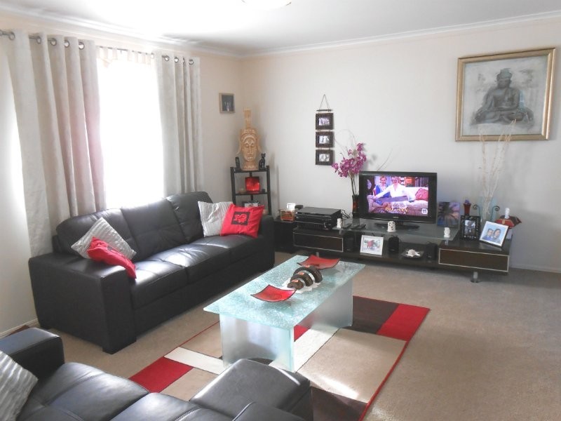 13 Bursaria Street, Crestmead QLD 4132