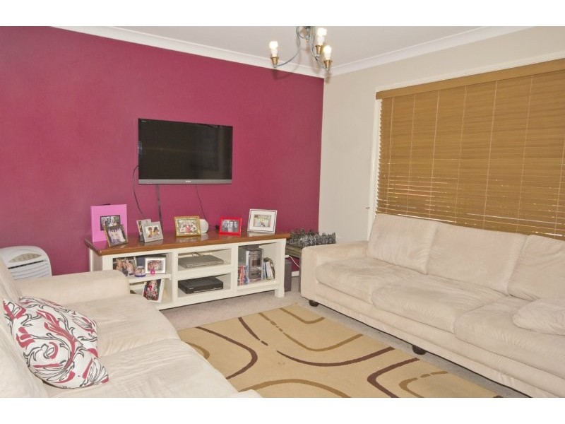 8 Majestic Court, Regents Park QLD 4118