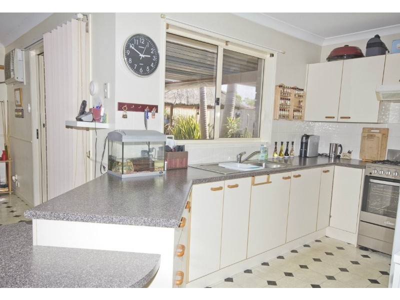 8 Majestic Court, Regents Park QLD 4118