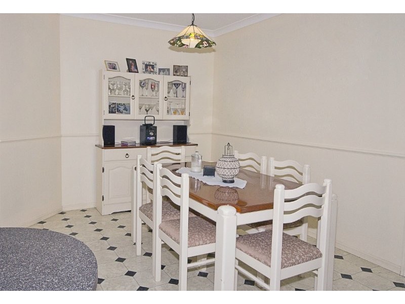 8 Majestic Court, Regents Park QLD 4118