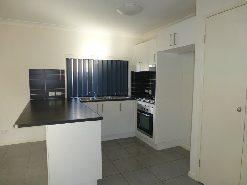 100 Grand Terrace, Waterford QLD 4133