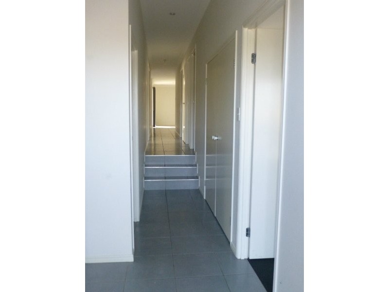 100 Grand Terrace, Waterford QLD 4133