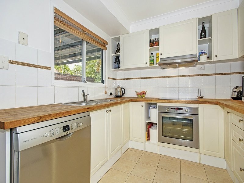 37 Parkland Avenue, Browns Plains QLD 4118