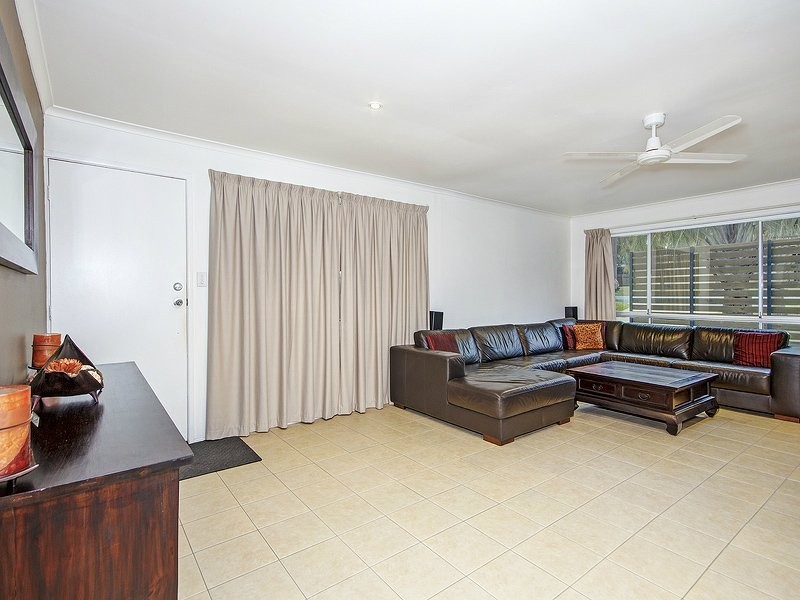 37 Parkland Avenue, Browns Plains QLD 4118