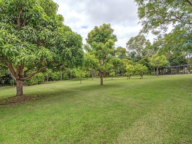 200-206 Crest Road, Park Ridge QLD 4125