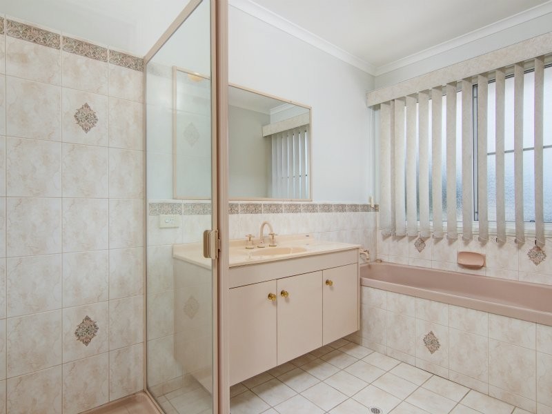 37 Katrina Crescent, Waterford West QLD 4133