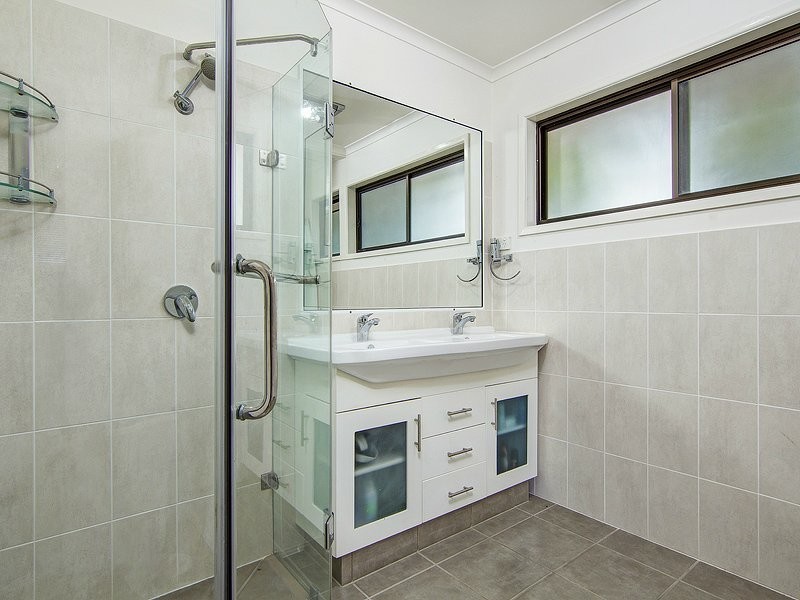 509-511 Middle Road, Greenbank QLD 4124