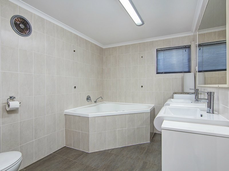 509-511 Middle Road, Greenbank QLD 4124