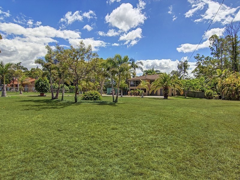 509-511 Middle Road, Greenbank QLD 4124