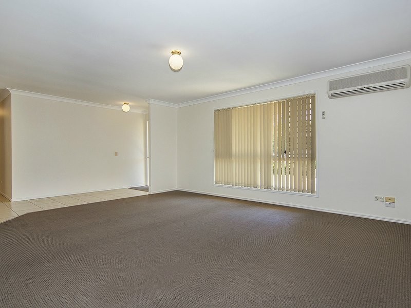 6 Venosa Place, Regents Park QLD 4118