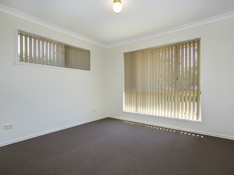 6 Venosa Place, Regents Park QLD 4118