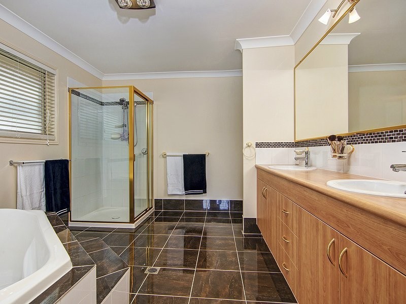 73 Bentinck Street, Waterford West QLD 4133