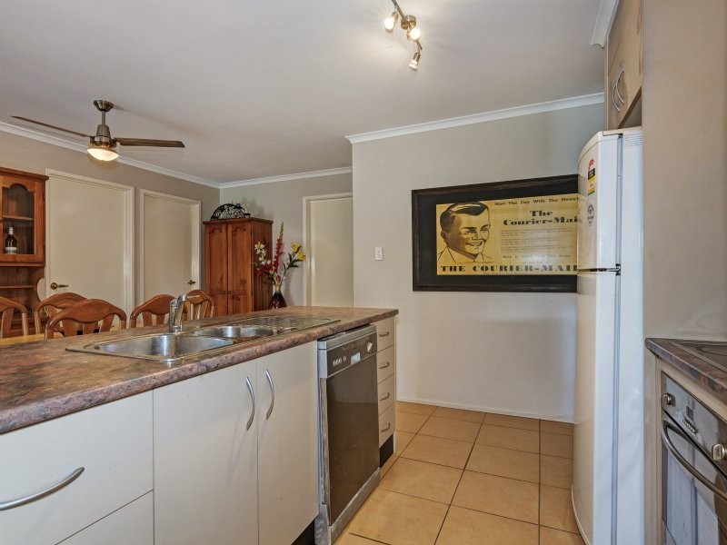 54 Flinders Crescent, Boronia Heights QLD 4124