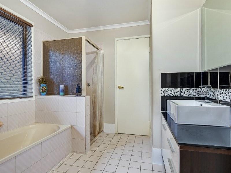54 Flinders Crescent, Boronia Heights QLD 4124