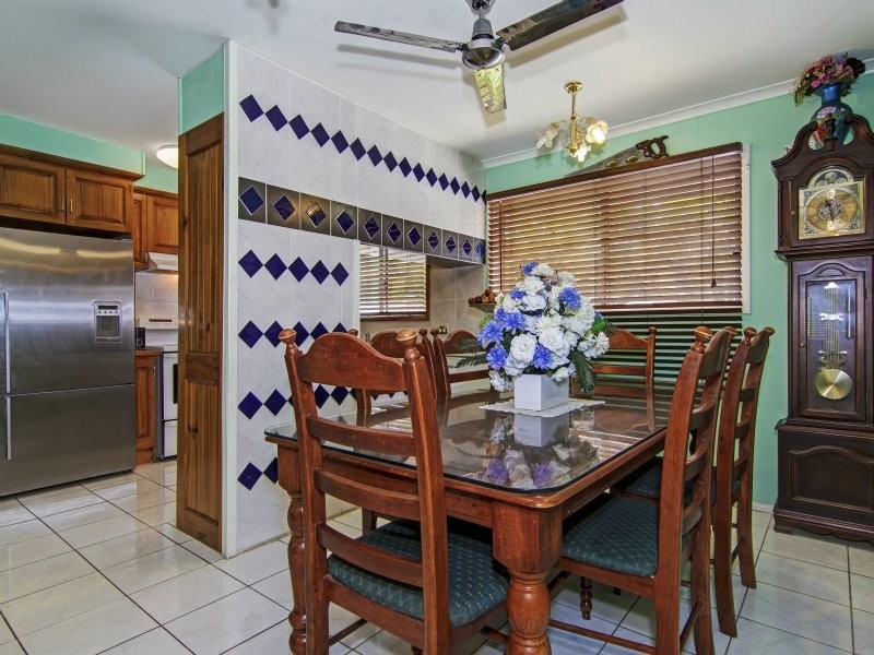 34 Darren Drive, Slacks Creek QLD 4127