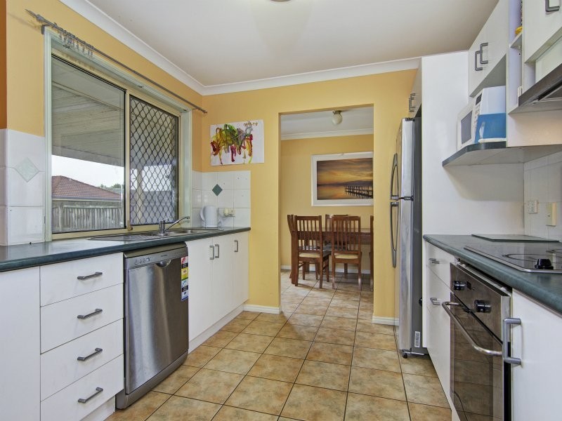 11 Faculty Circut, Meadowbrook QLD 4131