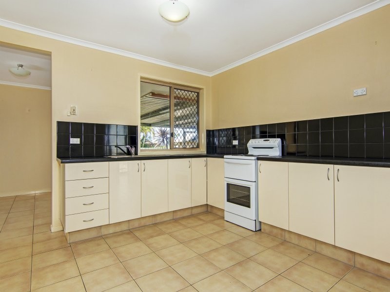 8 Grandview Road, Crestmead QLD 4132