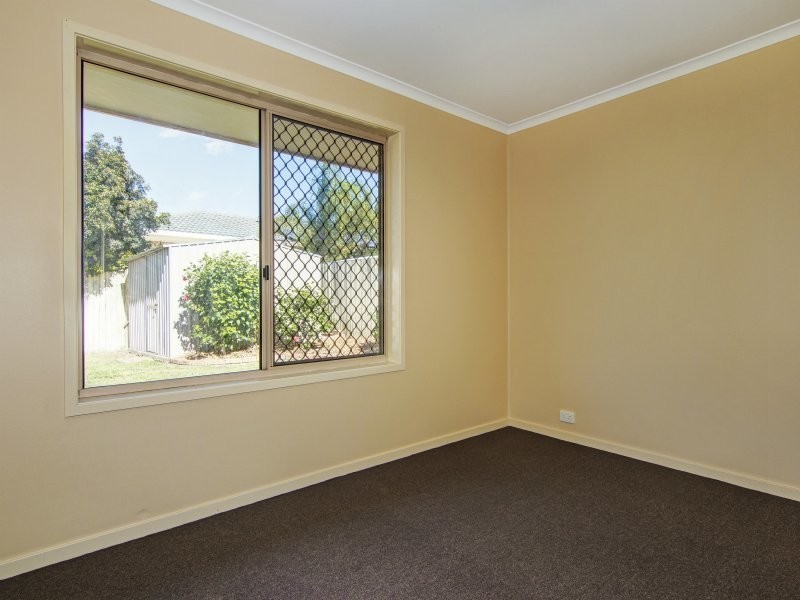 8 Grandview Road, Crestmead QLD 4132