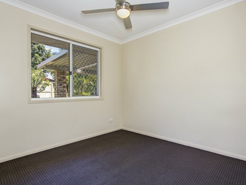 23 Regal Drive, Regents Park QLD 4118