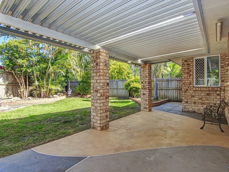 23 Regal Drive, Regents Park QLD 4118