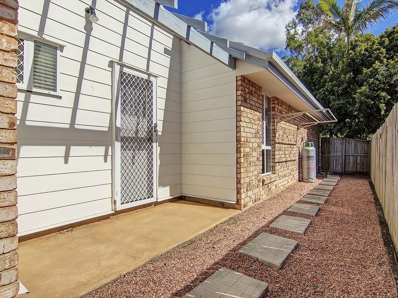 23 Regal Drive, Regents Park QLD 4118