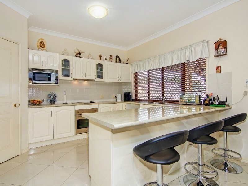 24 Melnik Drive, Loganlea QLD 4131