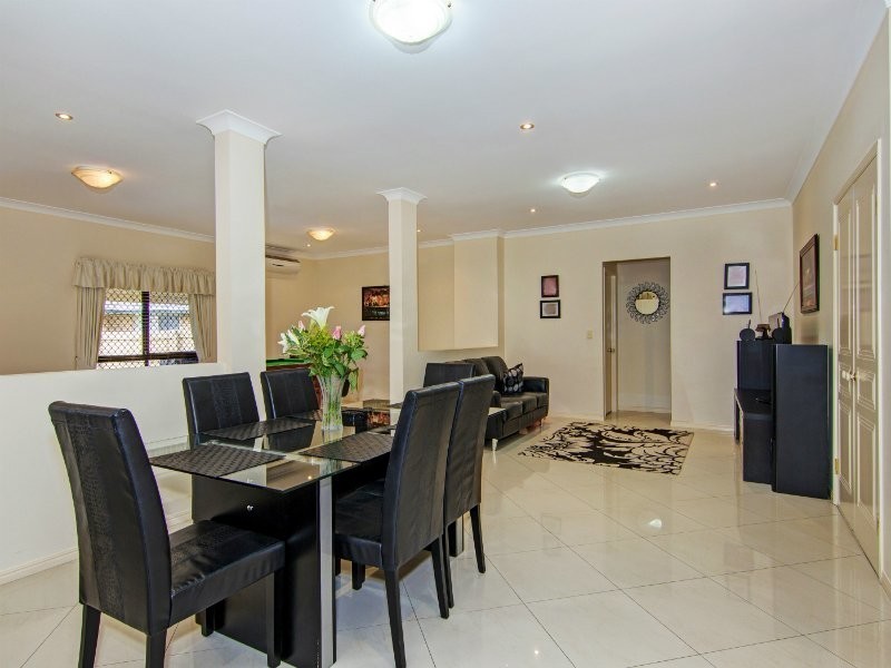 24 Melnik Drive, Loganlea QLD 4131