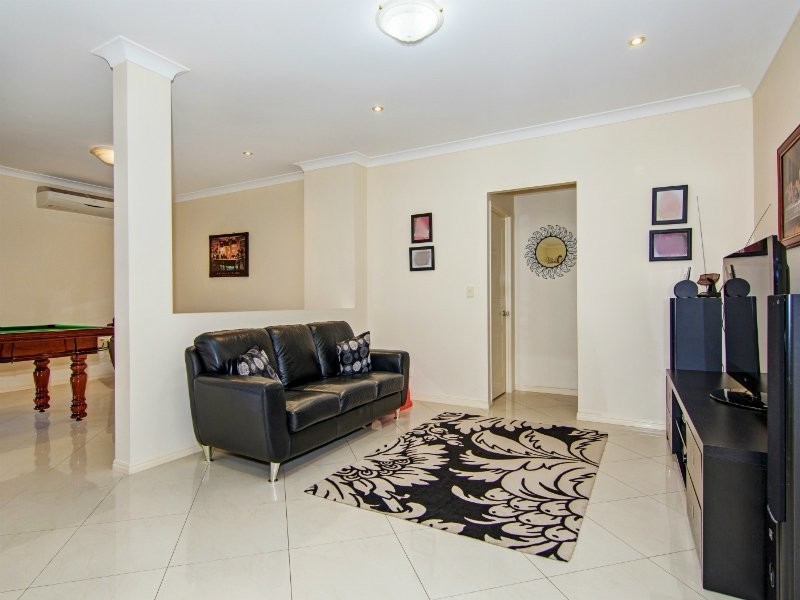 24 Melnik Drive, Loganlea QLD 4131
