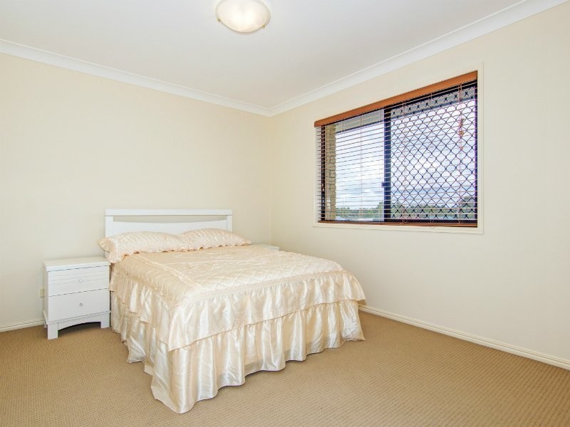 24 Melnik Drive, Loganlea QLD 4131