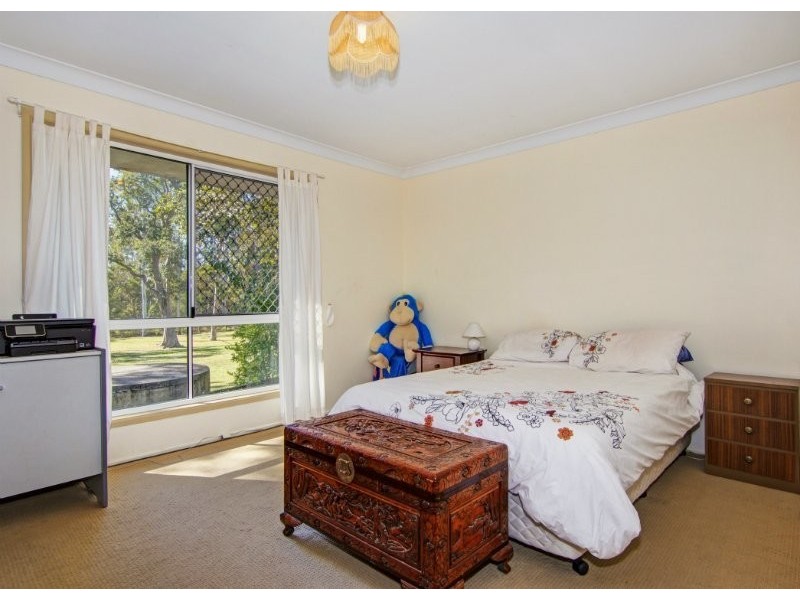 33 Palmerston Court, Munruben QLD 4125