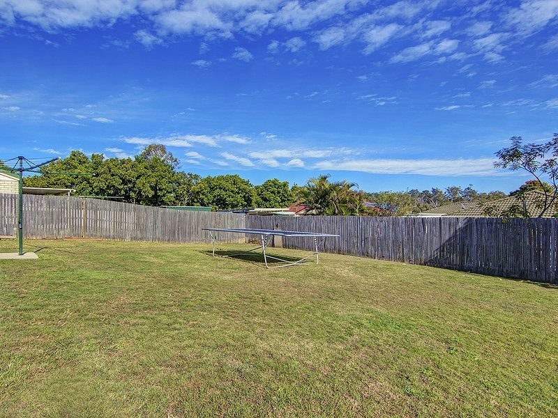 9 Debanie Court, Marsden QLD 4132