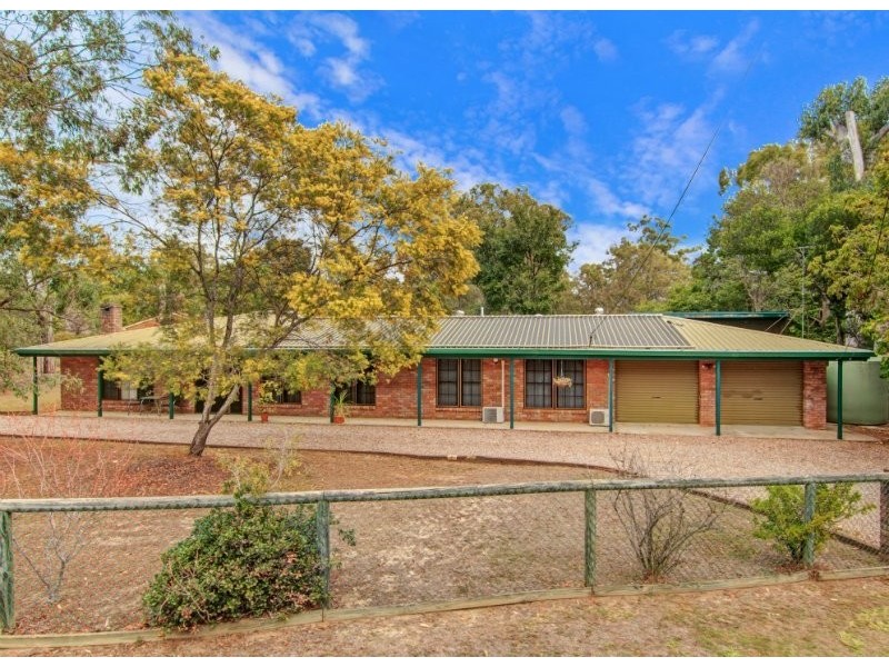 2 Poinciana Drive, Boronia Heights QLD 4124