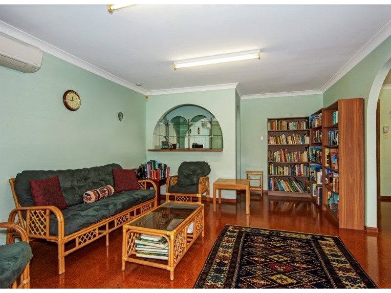 2 Poinciana Drive, Boronia Heights QLD 4124