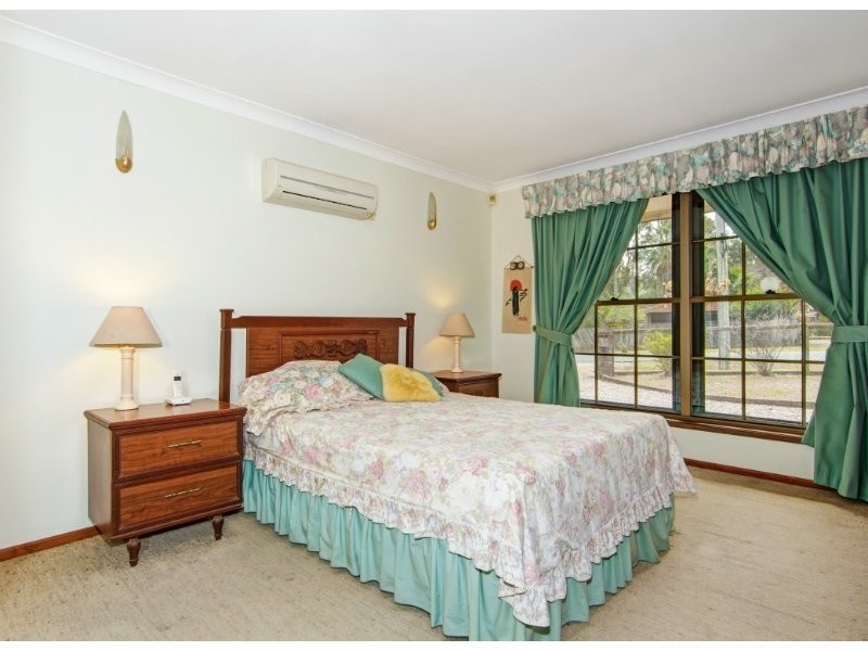 2 Poinciana Drive, Boronia Heights QLD 4124