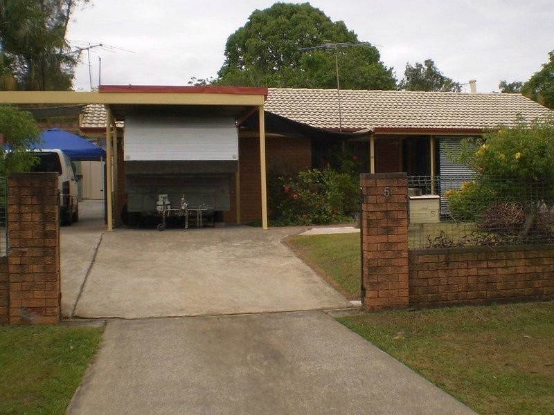 5 Ash Avenue, Woodridge QLD 4114