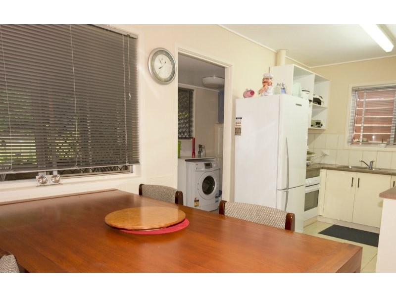 5 Ash Avenue, Woodridge QLD 4114