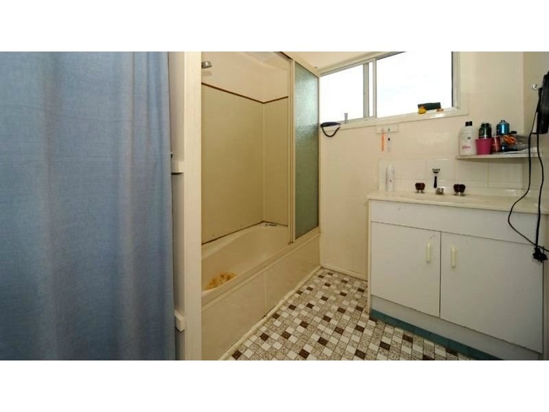 61 Aquarius Drive, Kingston QLD 4114