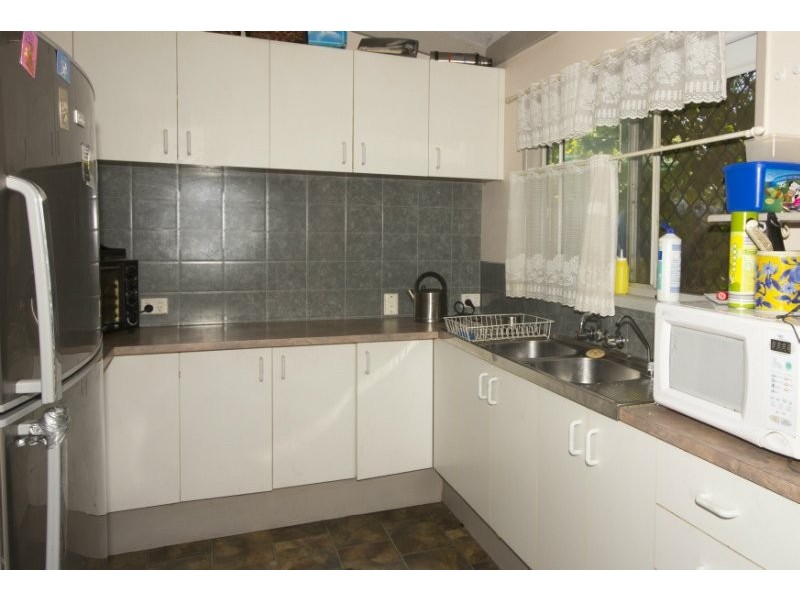 42 Cindy St, Marsden QLD 4132