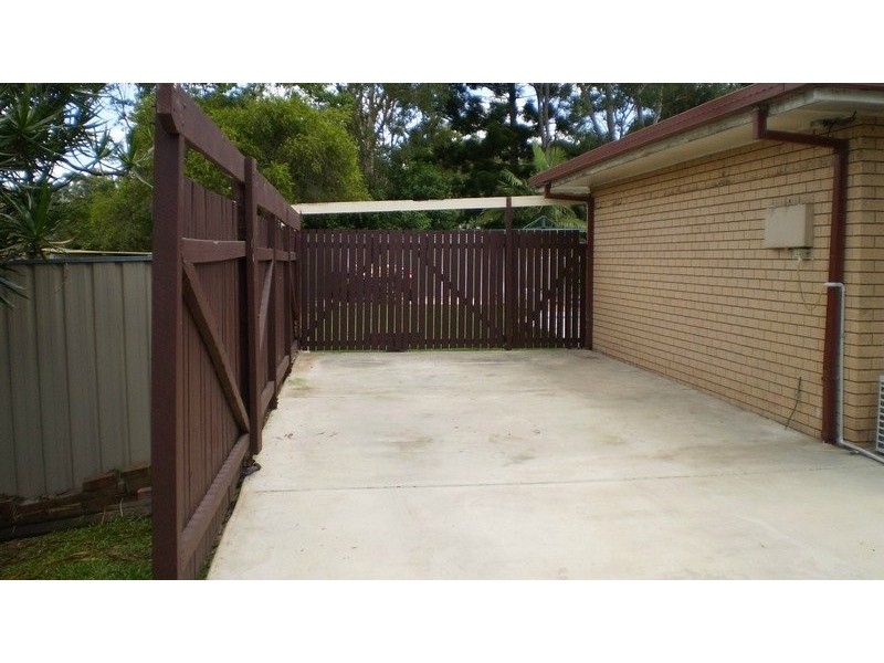 819 Wembley Road (Service Road), Browns Plains QLD 4118