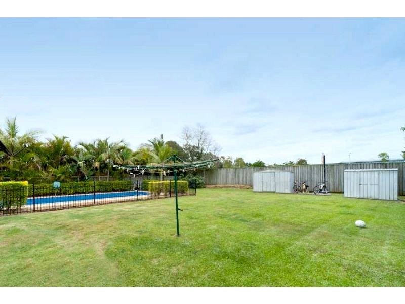 Meadowbrook QLD 4131