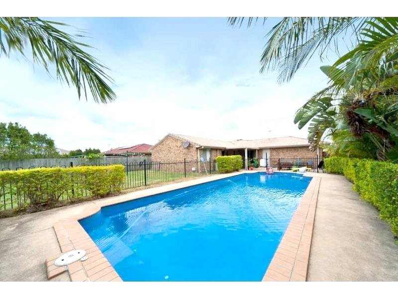 Meadowbrook QLD 4131